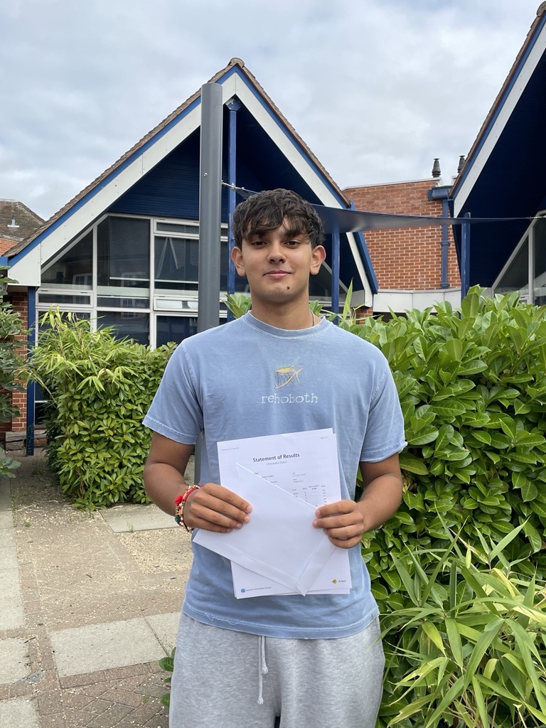 Excellent GCSE Results for Parkside Community College